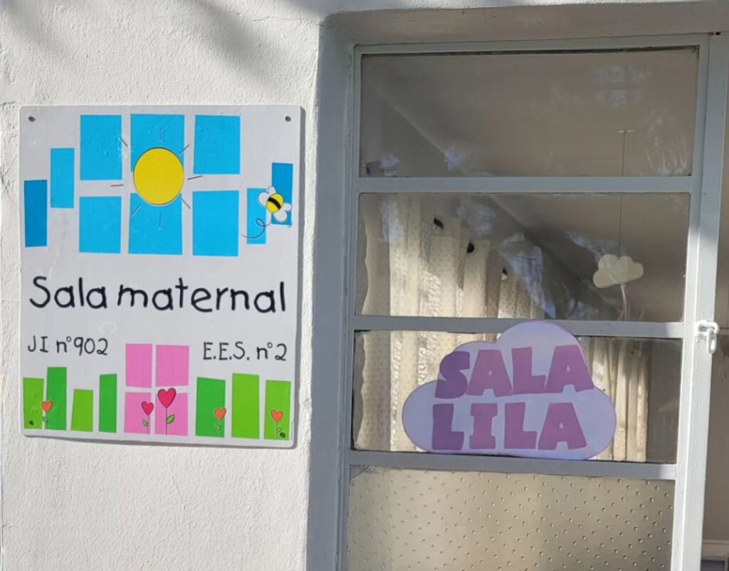 sala maternal para hijos y hermanos